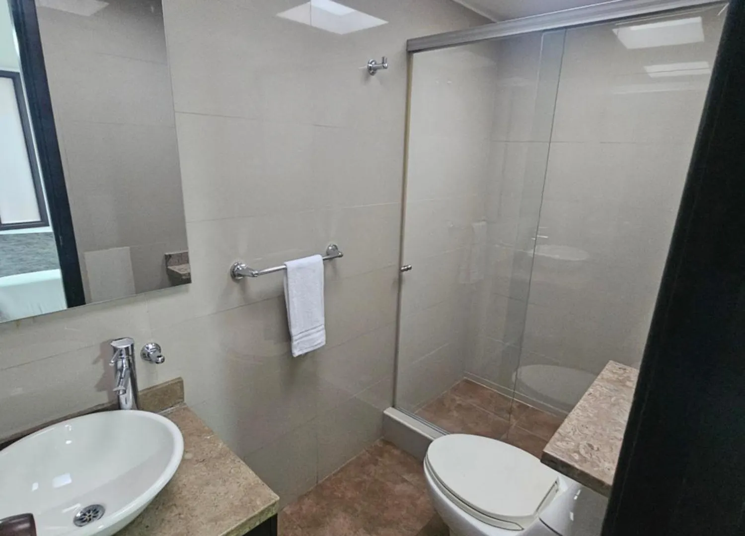 Aw Hotel Quality Comfort Embajada - Corferias Bogota