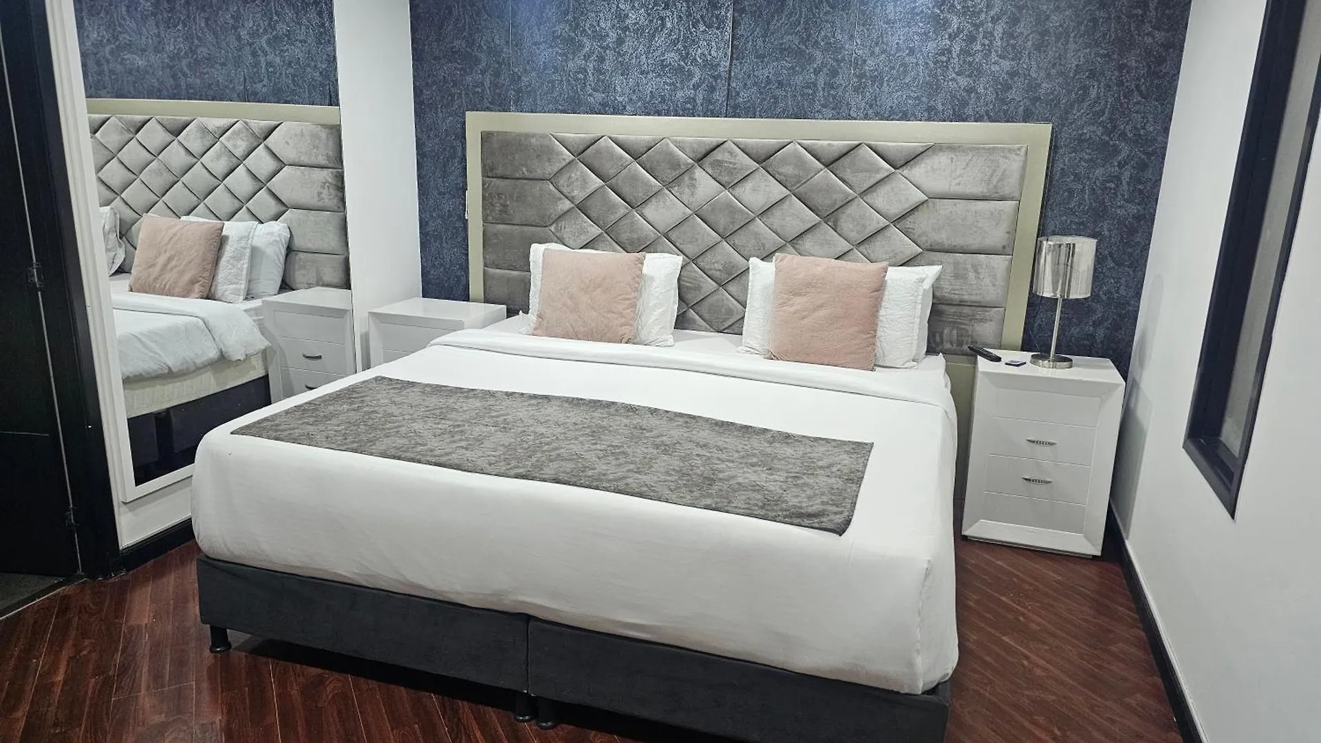Aw Hotel Quality Comfort Embajada - Corferias Bogota